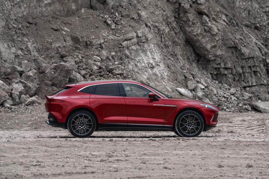  Aston Martin DBX 2020 года  (WW) (фото 32 из 40)